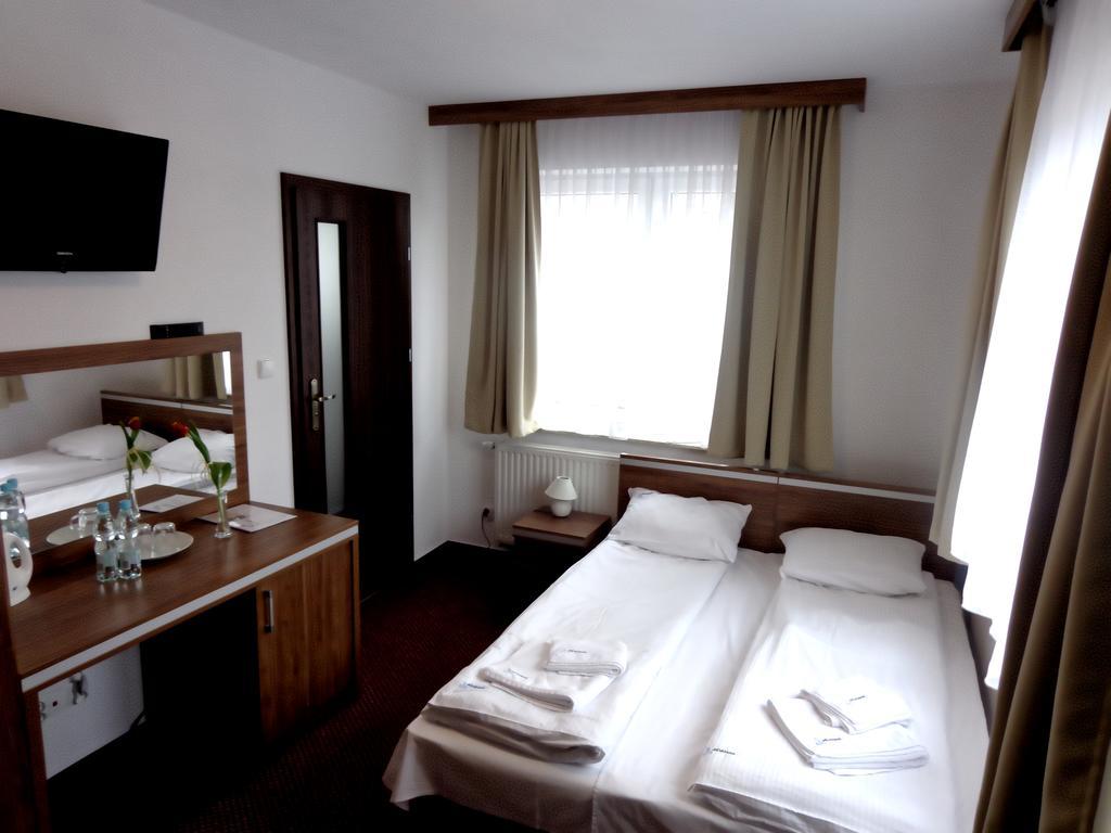 Bed and Breakfast Adamar Jastrzębia Góra Zimmer foto