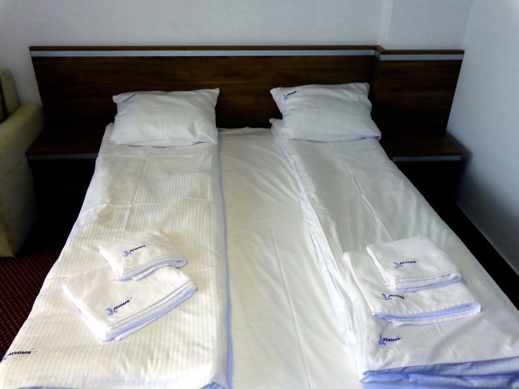 Bed and Breakfast Adamar Jastrzębia Góra Zimmer foto