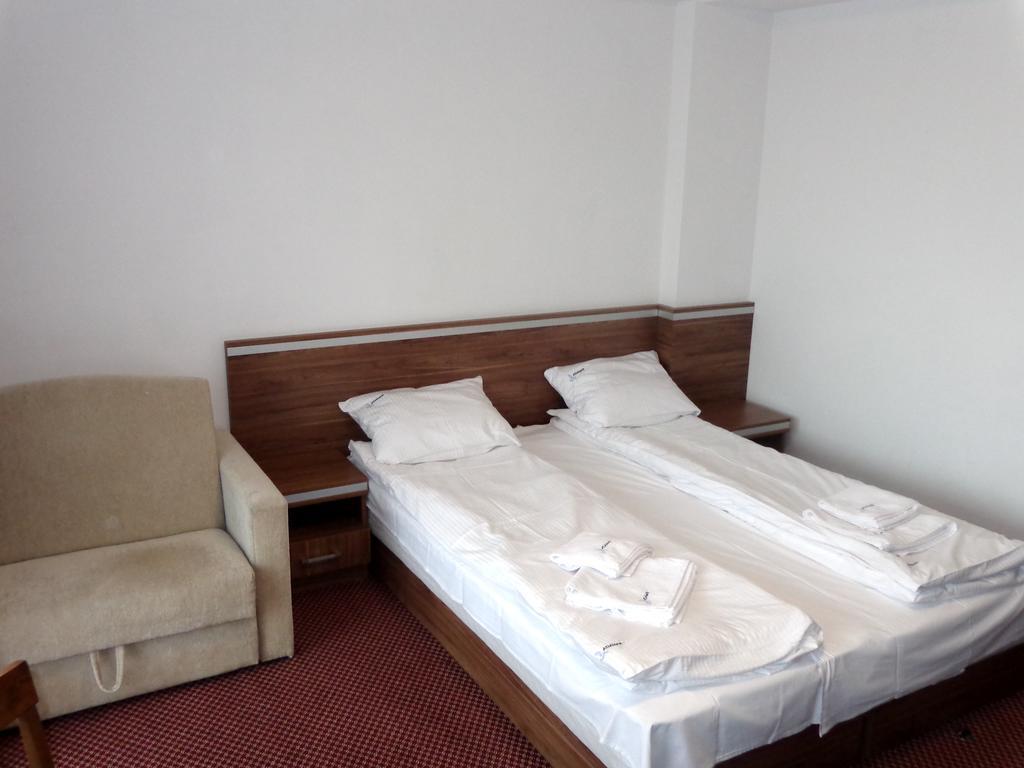 Bed and Breakfast Adamar Jastrzębia Góra Zimmer foto
