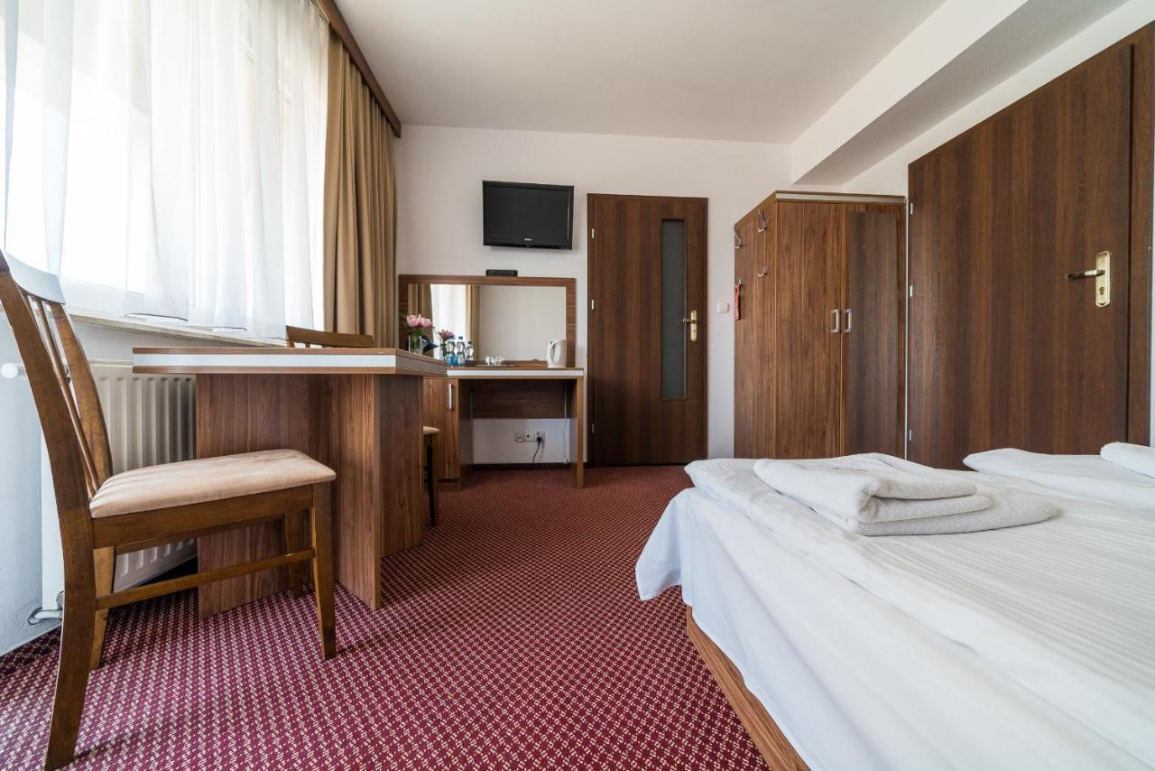 Bed and Breakfast Adamar Jastrzębia Góra Exterior foto