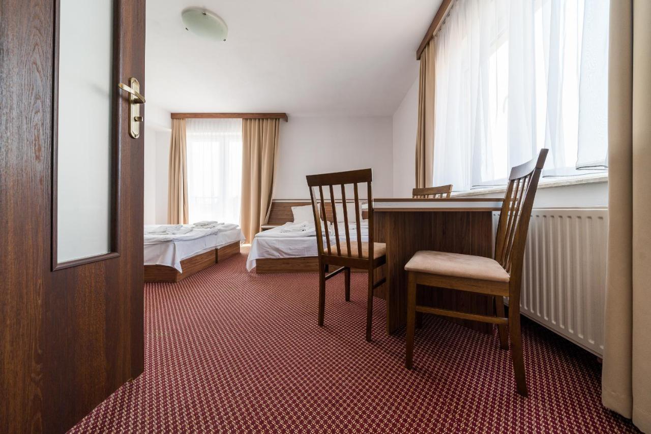 Bed and Breakfast Adamar Jastrzębia Góra Exterior foto