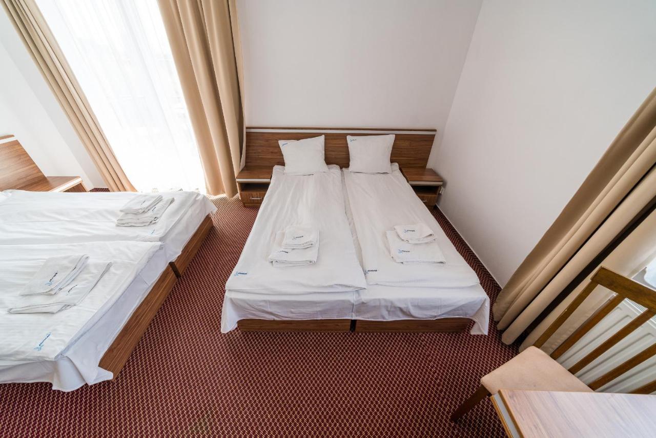 Bed and Breakfast Adamar Jastrzębia Góra Exterior foto